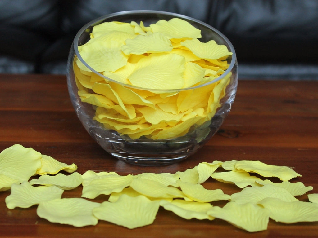 Pale Yellow Silk Rose Petals, 100 petals Petal Garden, Inc.